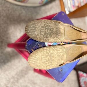 Anthropologie Cream Flats with Textured Soles: Latigo